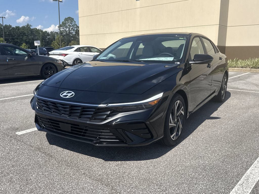 New 2026 Hyundai Elantra Limited FWD image 4