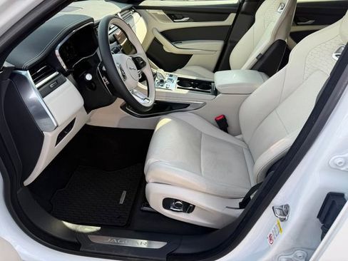 Used 2024 Jaguar F-PACE R-Dynamic S image 14