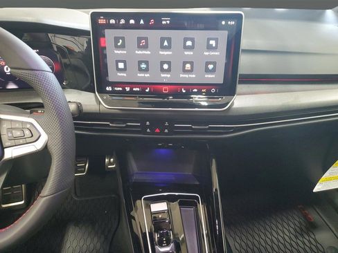 New 2025 Volkswagen GTI SE FWD image 9