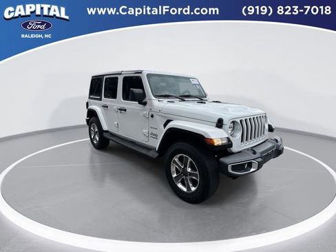 Used 2022 Jeep Wrangler Unlimited Sahara image 2