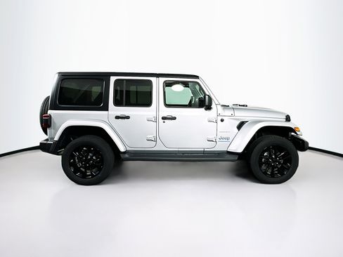 Used 2023 Jeep Wrangler Unlimited Sahara w/ Cold Weather Group AWD/4WD image 10