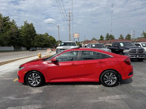 Used 2016 Honda Civic EX image 4
