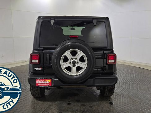 Used 2021 Jeep Wrangler Unlimited Sport AWD/4WD image 6