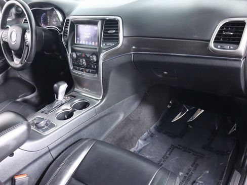 Used 2018 Jeep Grand Cherokee Limited image 42