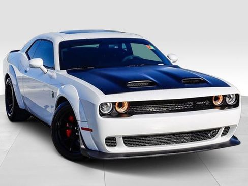 Used 2023 Dodge Challenger SRT Hellcat image 2