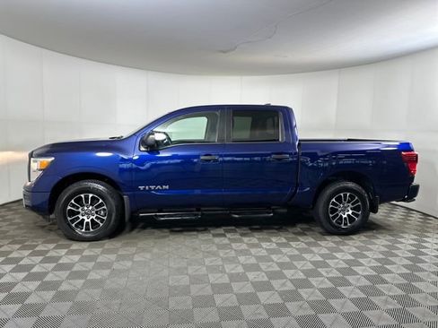 Used 2024 Nissan Titan SV w/ Accessory Utility Package image 6