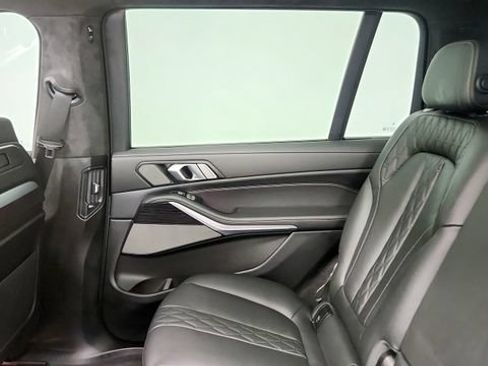 Used 2025 BMW X7 xDrive40i w/ Executive Package AWD/4WD image 46