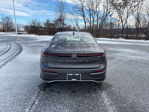 Used 2023 Toyota Crown XLE image 4