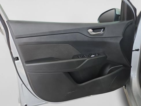 Used 2019 Hyundai Accent SE FWD image 13