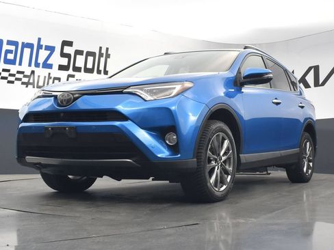Used 2018 Toyota RAV4 Limited w/ Advanced Technology Package AWD/4WD image 17