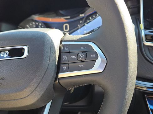 New 2026 Jeep Compass Limited image 32