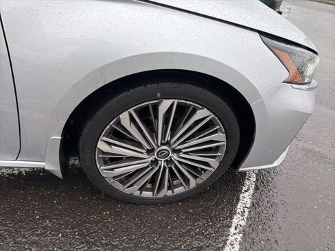 Used 2024 Nissan Altima 2.5 SL image 16