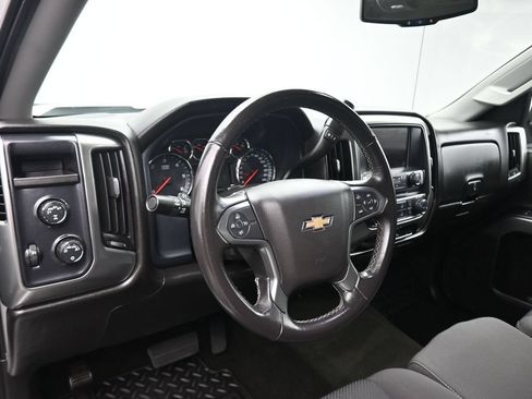 Used 2018 Chevrolet Silverado 1500 LT AWD/4WD image 13