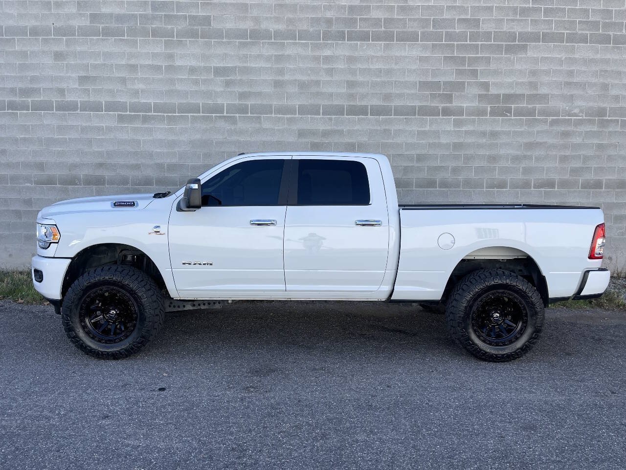 Used 2023 RAM 2500 Big Horn w/ Cold Weather Group AWD/4WD image 20
