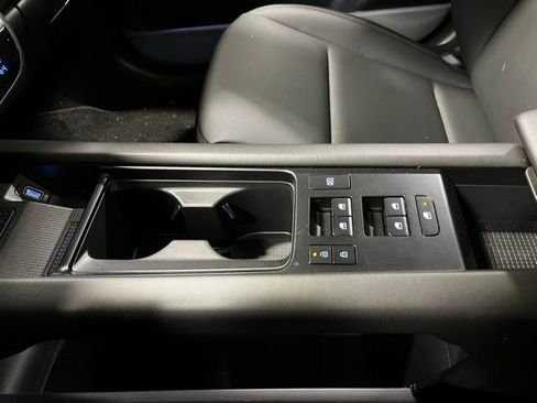 Used 2024 Hyundai Ioniq 6 Limited image 27