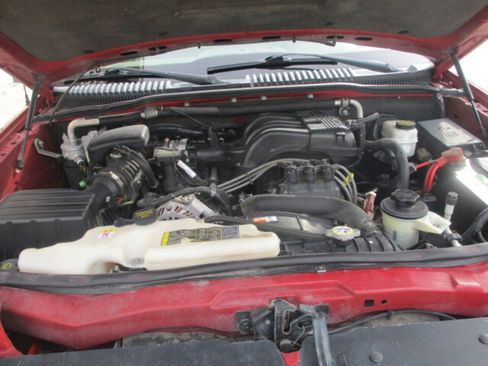 Used 2010 Ford Explorer Sport Trac XLT image 4