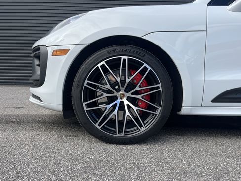 Certified 2023 Porsche Macan GTS image 11