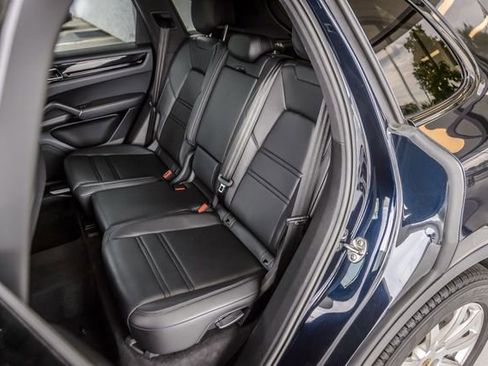 Used 2019 Porsche Cayenne image 42