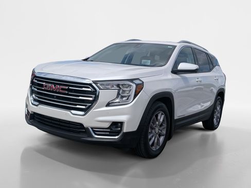 Used 2023 GMC Terrain SLT w/ Tech Package FWD image 5