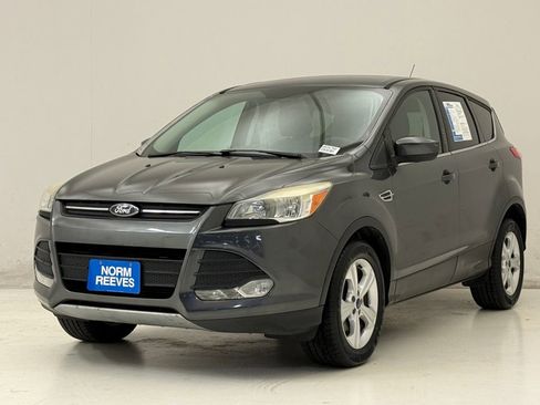 Used 2016 Ford Escape SE FWD image 2