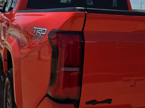 Used 2024 Toyota Tacoma TRD Sport AWD/4WD image 9