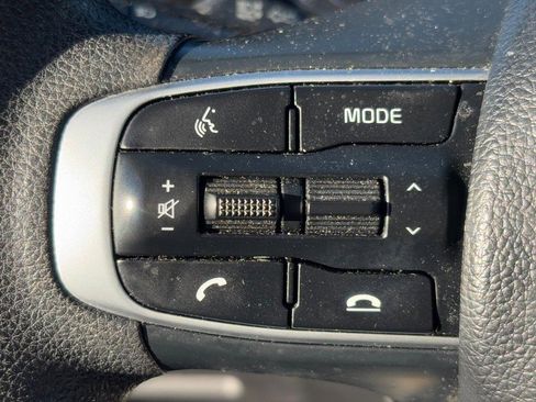 Used 2023 Kia K5 LXS image 17