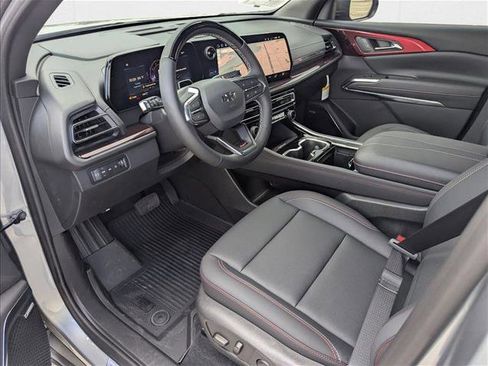 New 2026 Chevrolet Traverse Z71 w/ Enhanced Driving Package image 3