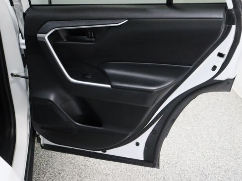 Certified 2025 Toyota RAV4 LE AWD/4WD image 29