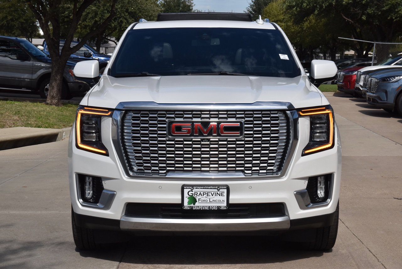 Used 2022 GMC Yukon Denali RWD image 3
