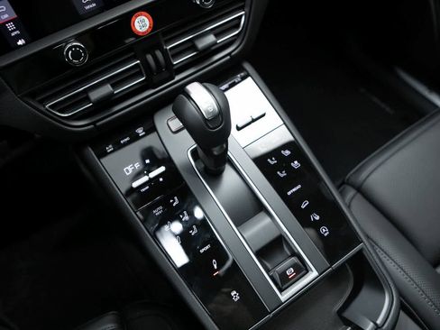 New 2026 Porsche Macan S AWD/4WD image 21