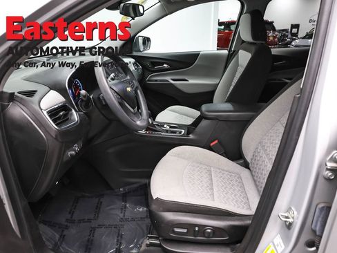Used 2022 Chevrolet Equinox LT FWD image 13