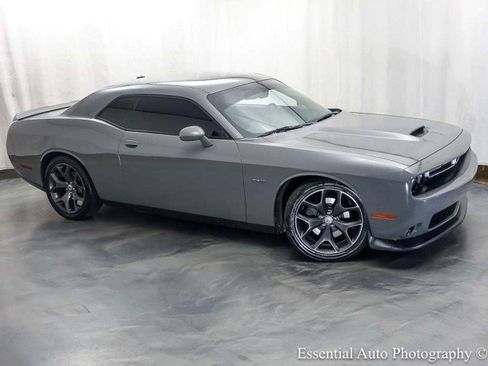 Used 2019 Dodge Challenger R/T RWD image 5