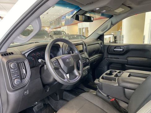 Used 2019 Chevrolet Silverado 1500 Custom Trail Boss w/ Custom Convenience Package AWD/4WD image 17