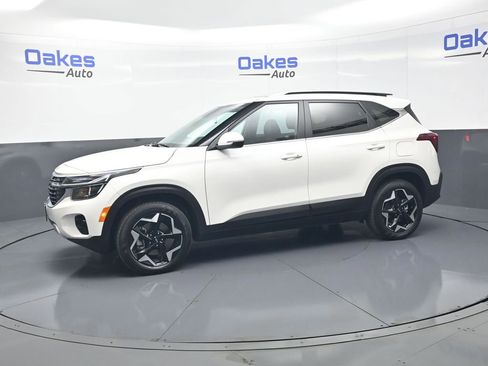 Used 2024 Kia Seltos EX AWD/4WD image 5