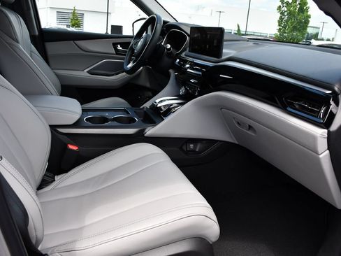 Used 2025 Acura MDX SH-AWD w/ Technology Package image 33
