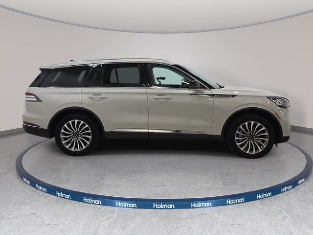 Certified 2023 Lincoln Aviator Reserve w/ Elements Package Plus AWD/4WD image 4