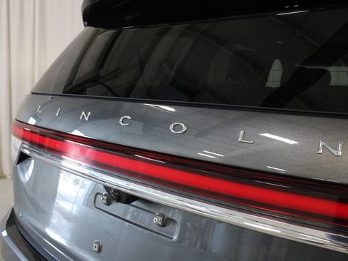 Used 2020 Lincoln Aviator Reserve w/ Equipment Group 201A AWD/4WD image 33