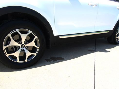 Used 2020 Kia Telluride EX image 11