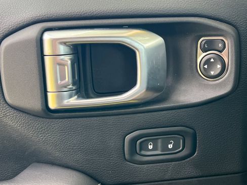 Used 2023 Jeep Wrangler Sahara w/ Cold Weather Group AWD/4WD image 14