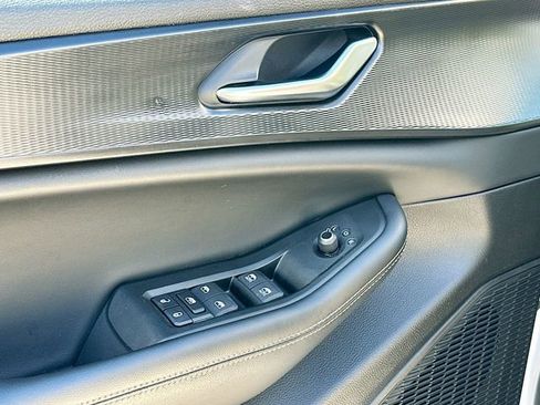 Used 2024 Jeep Grand Cherokee Altitude image 17