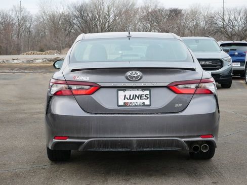 Used 2023 Toyota Camry SE image 6