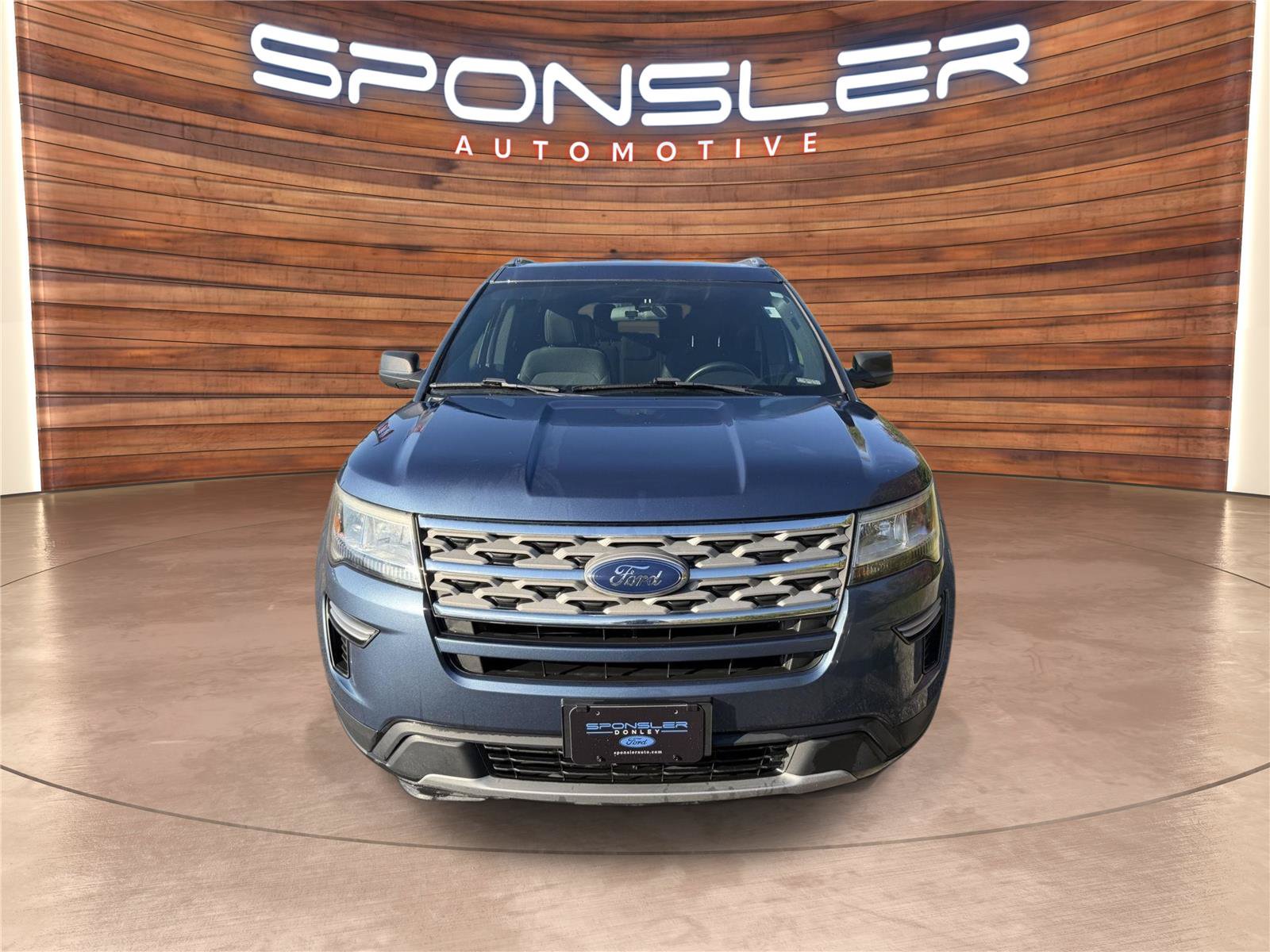 Used 2018 Ford Explorer XLT FWD image 10