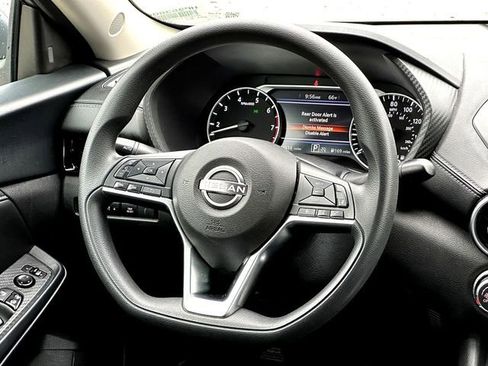 Used 2024 Nissan Sentra SV FWD image 30