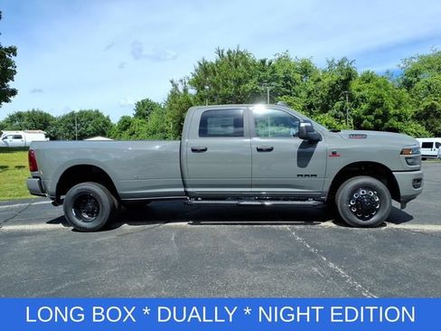 New 2026 RAM 3500 Big Horn AWD/4WD image 8