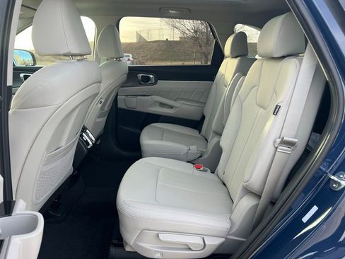 Used 2024 Kia Sorento SX image 20