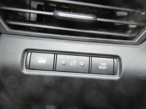 Used 2024 Nissan Altima 2.5 SV image 29