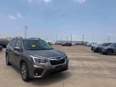 Used 2021 Subaru Forester Premium w/ Popular Package #1