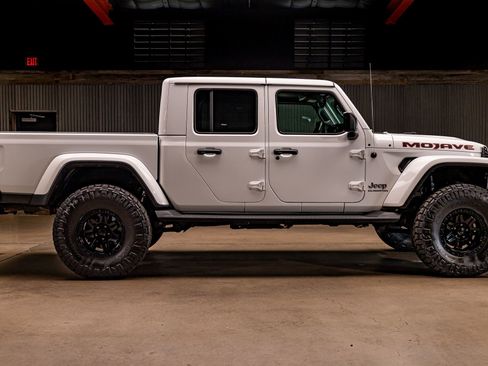 Used 2022 Jeep Gladiator Overland w/ Popular Equipment Package image 11