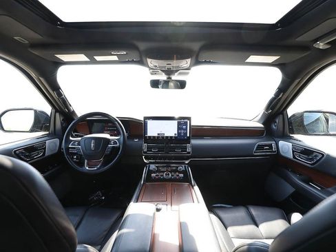 Certified 2024 Lincoln Navigator Reserve AWD/4WD image 25