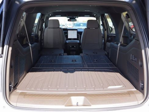 New 2026 GMC Yukon XL Elevation w/ LPO, Floor Liner Package AWD/4WD image 23